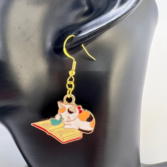 Cat Earrings - Book Lover Earrings - Librarian Earrings - Kitten Earrings - Picture 7 of 10